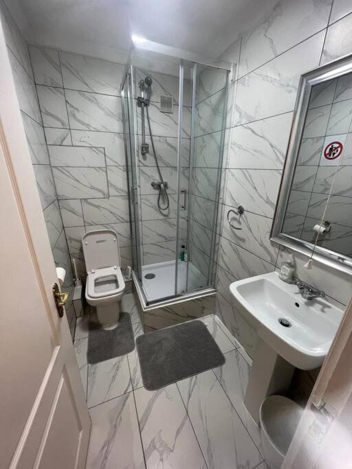 Modern, Family-Friendly Apartment By Hyde Park & Museums Лондон Екстериор снимка
