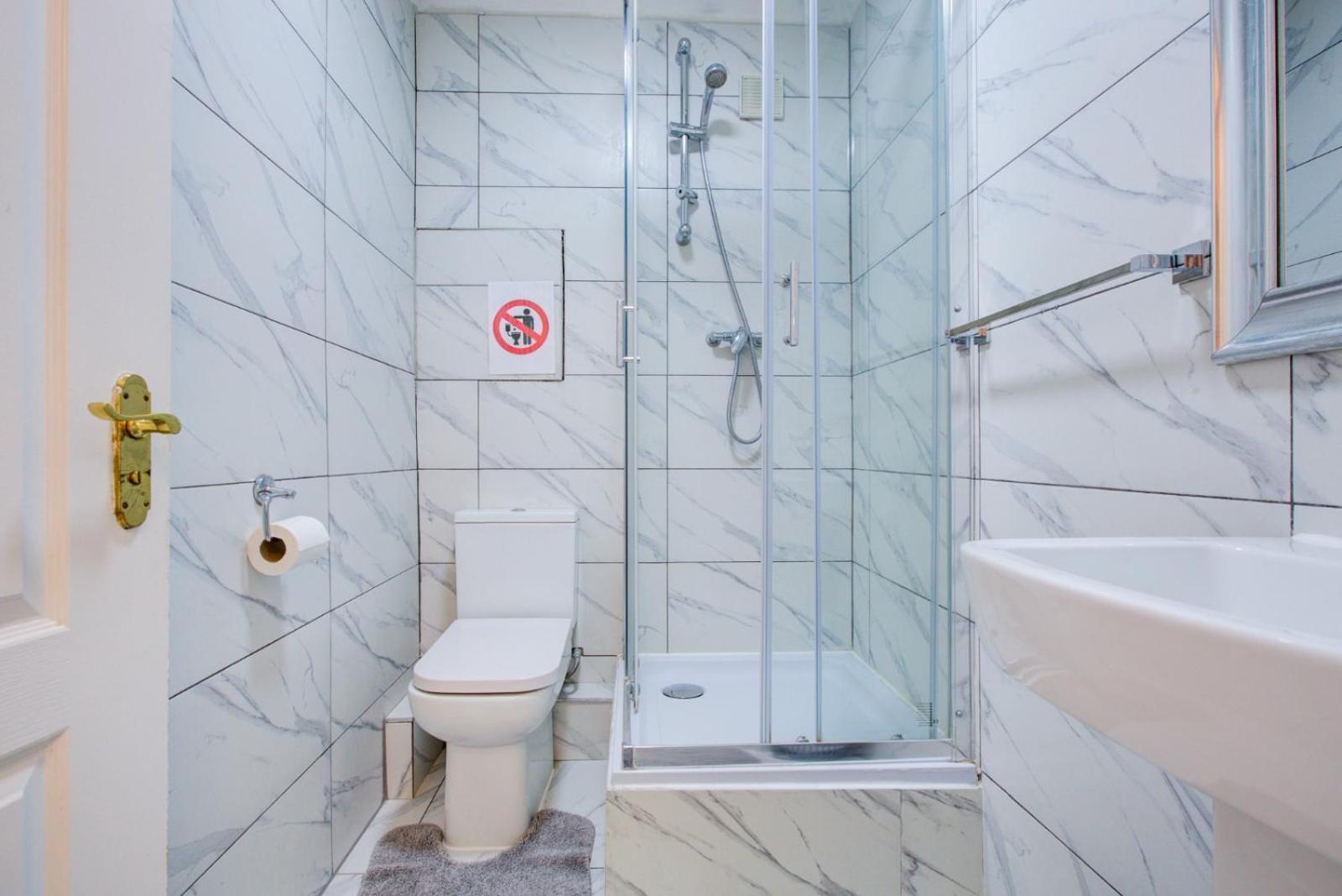 Modern, Family-Friendly Apartment By Hyde Park & Museums Лондон Екстериор снимка
