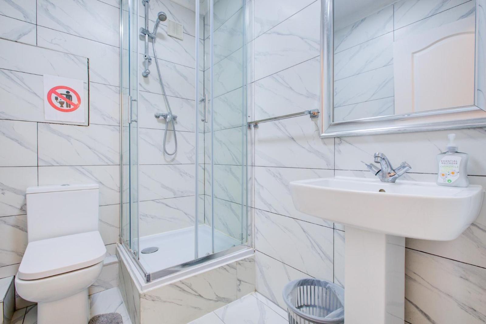 Modern, Family-Friendly Apartment By Hyde Park & Museums Лондон Екстериор снимка